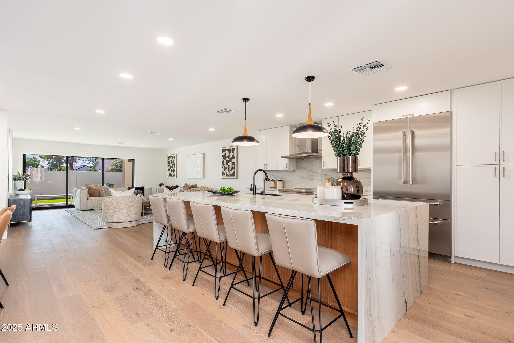 4333 E Fairmount Avenue