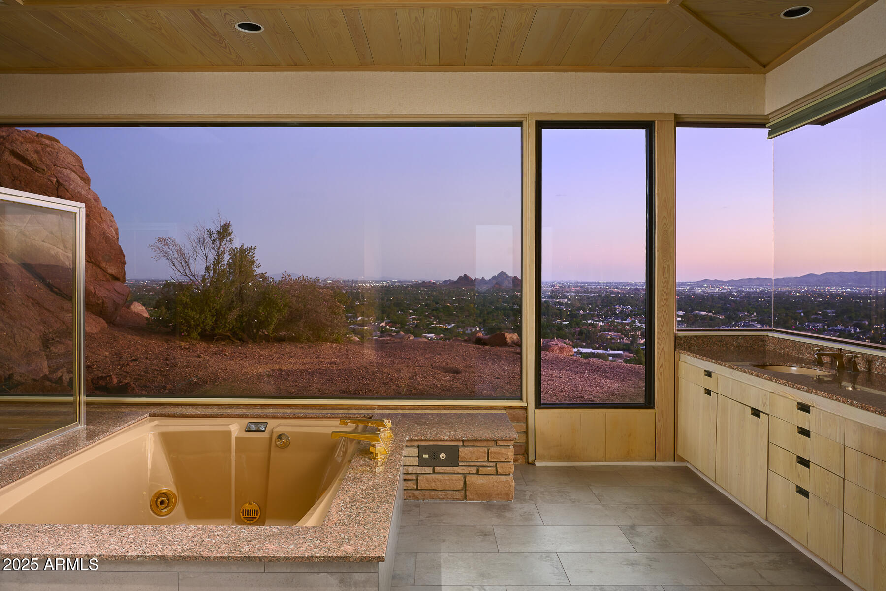 5500 N DROMEDARY Road