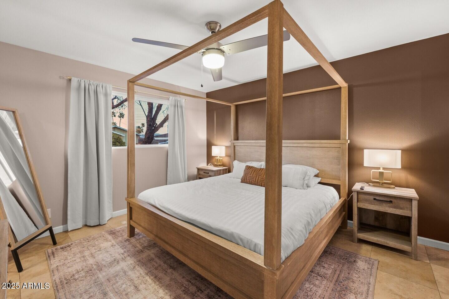 6419 E CAMBRIDGE Avenue