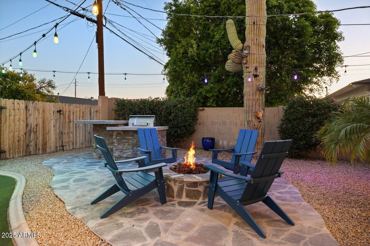 6419 E CAMBRIDGE Avenue