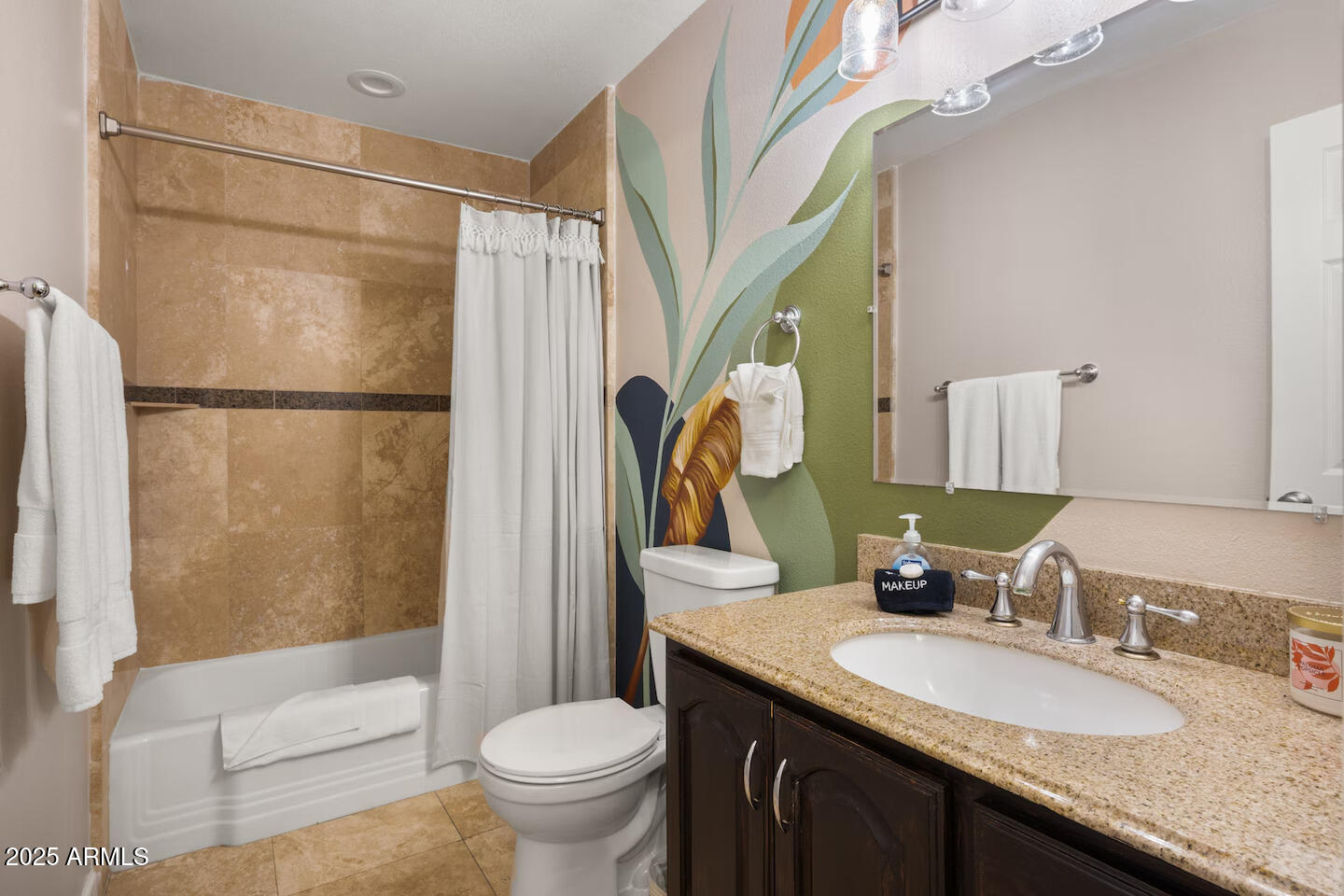 6419 E CAMBRIDGE Avenue