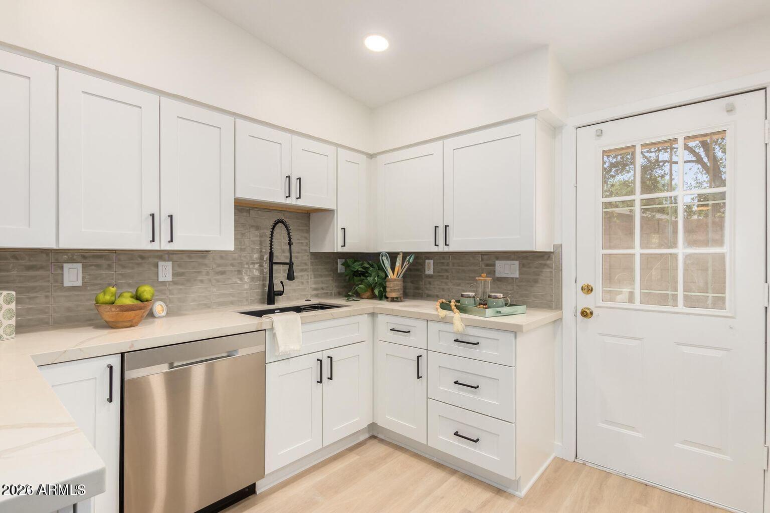 3505 E CAMPBELL Avenue 17