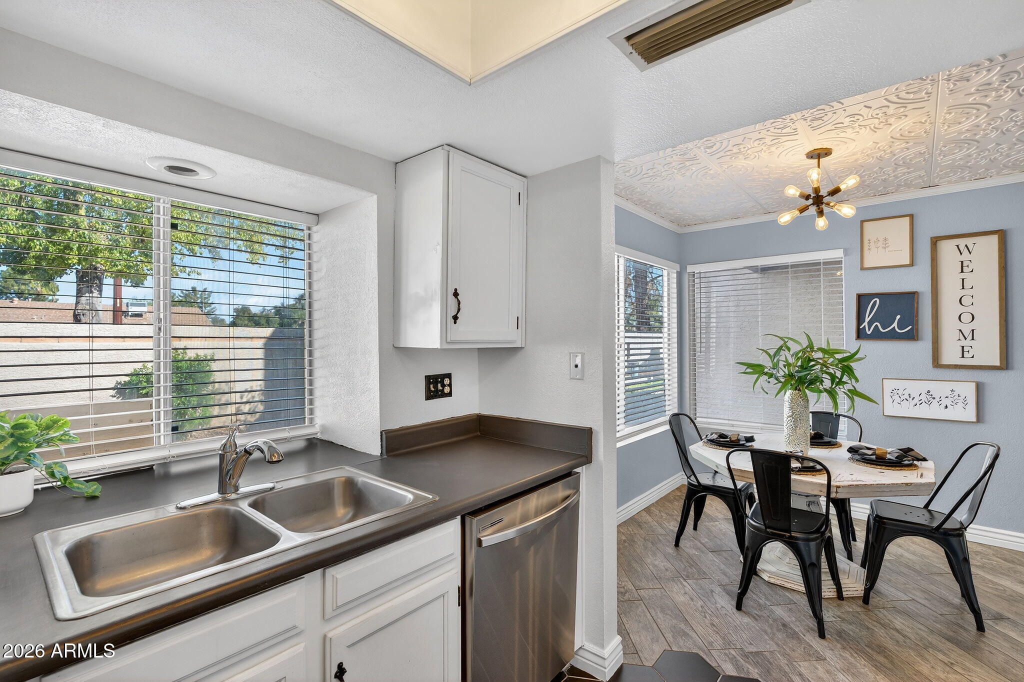2834 S EXTENSION Road 1026