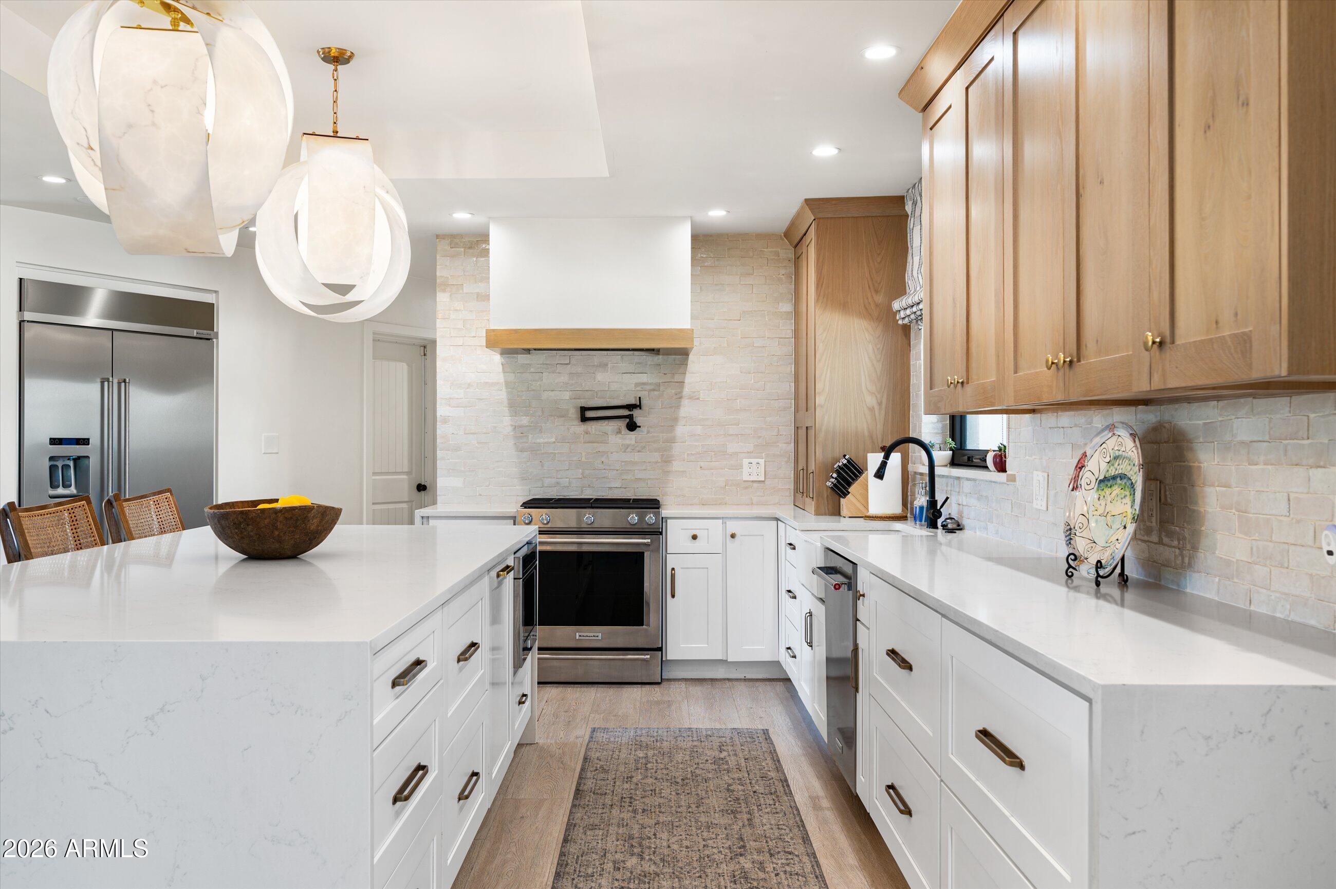 4545 N ROYAL VIEW Drive E