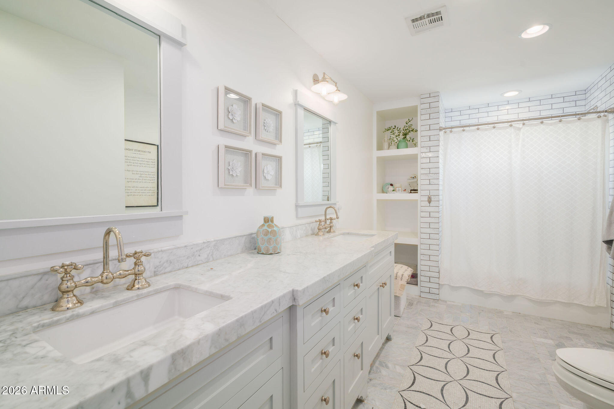 5627 E MONTEROSA Street