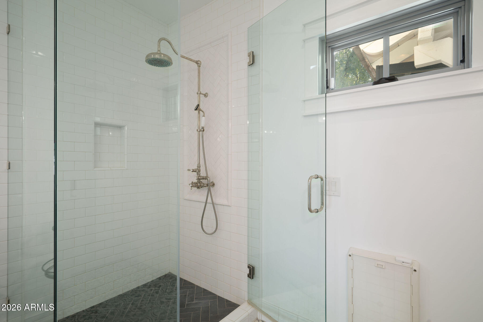 5627 E MONTEROSA Street