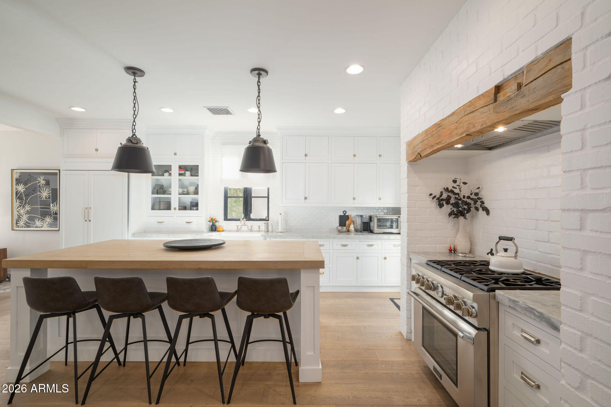 5627 E MONTEROSA Street