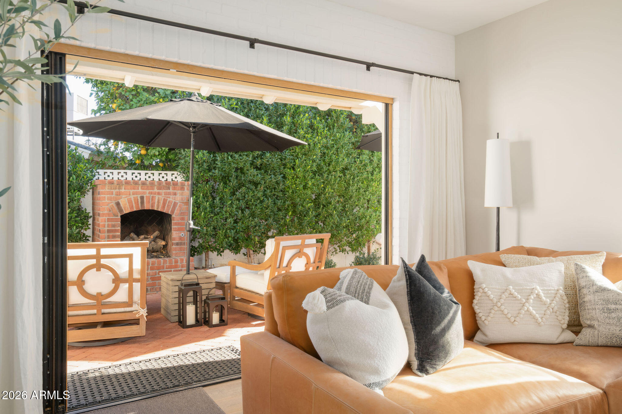 5627 E MONTEROSA Street