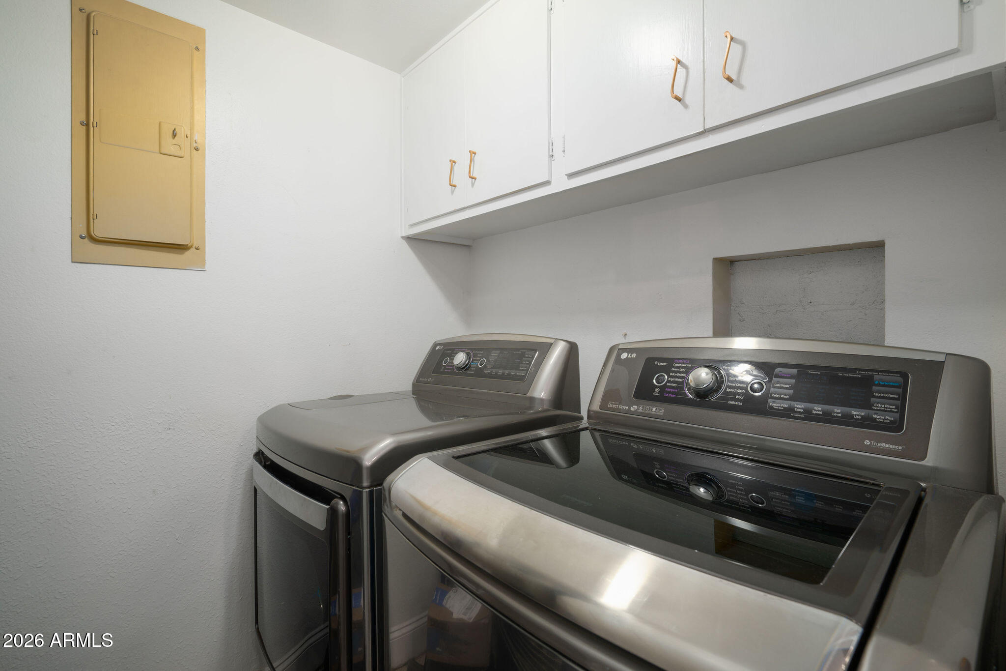 4009 E CAMPBELL Avenue