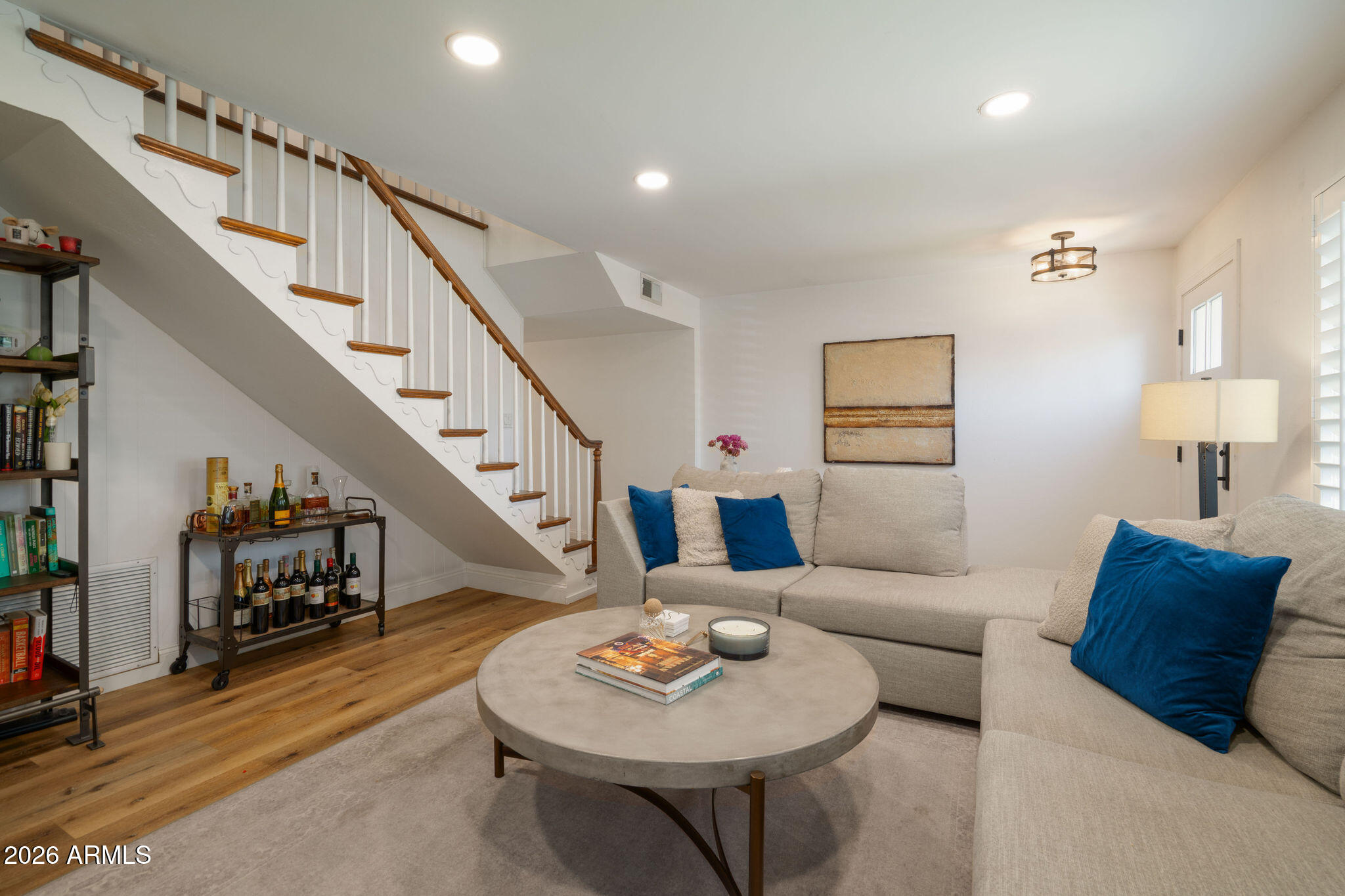 4009 E CAMPBELL Avenue