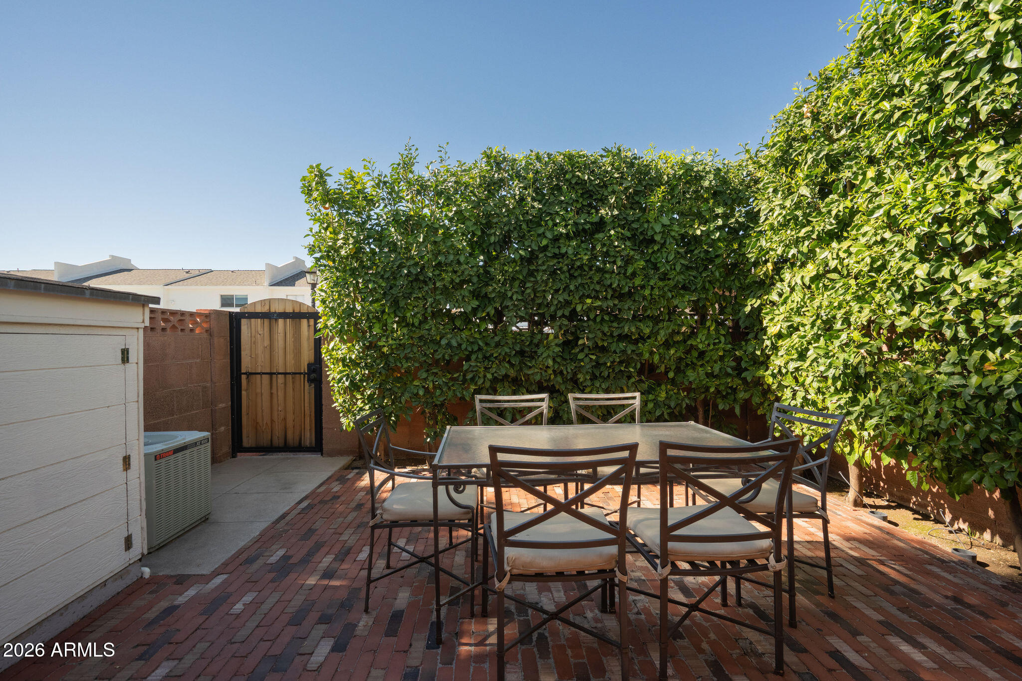 4009 E CAMPBELL Avenue