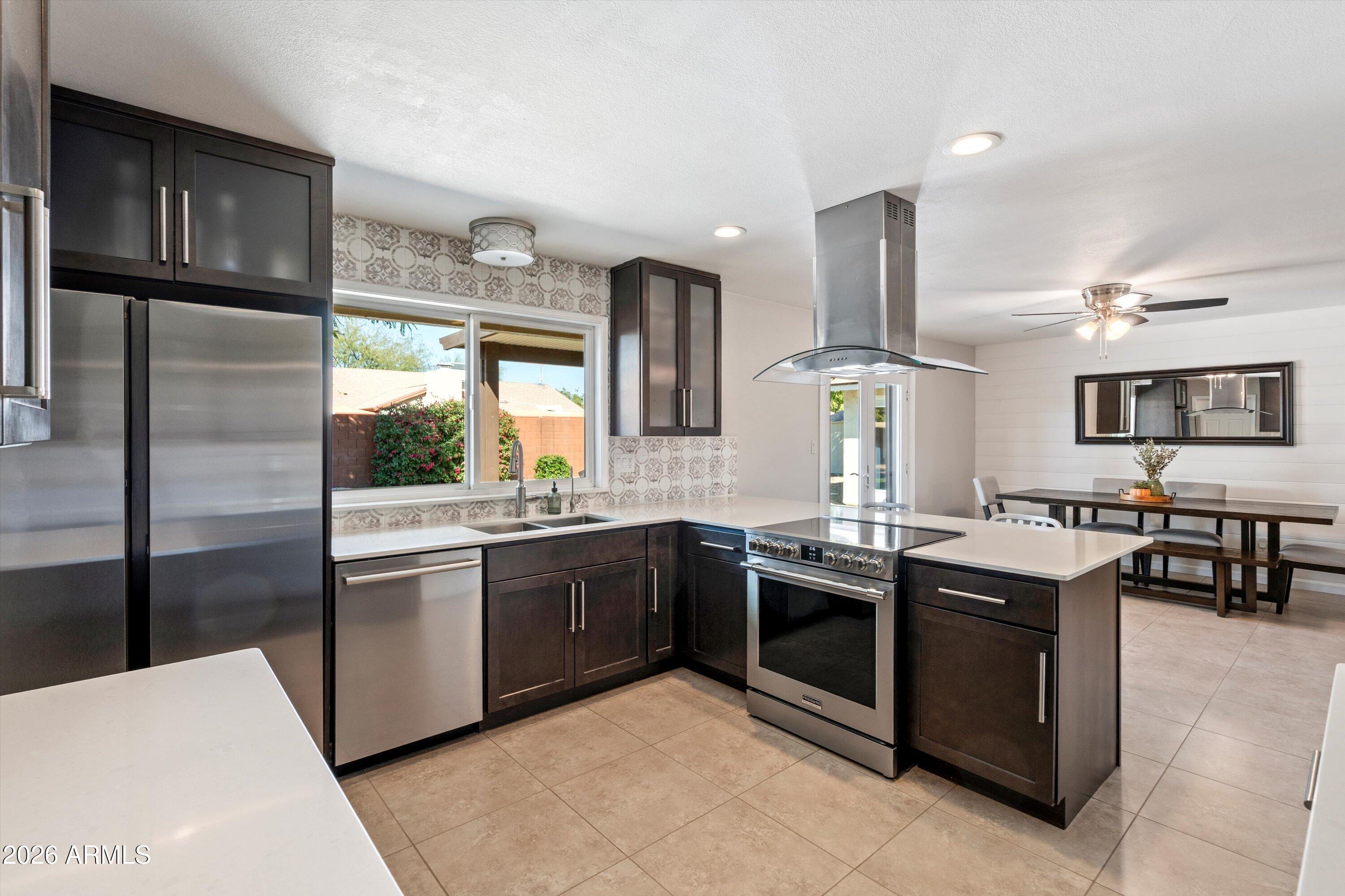 3444 E WINDROSE Drive