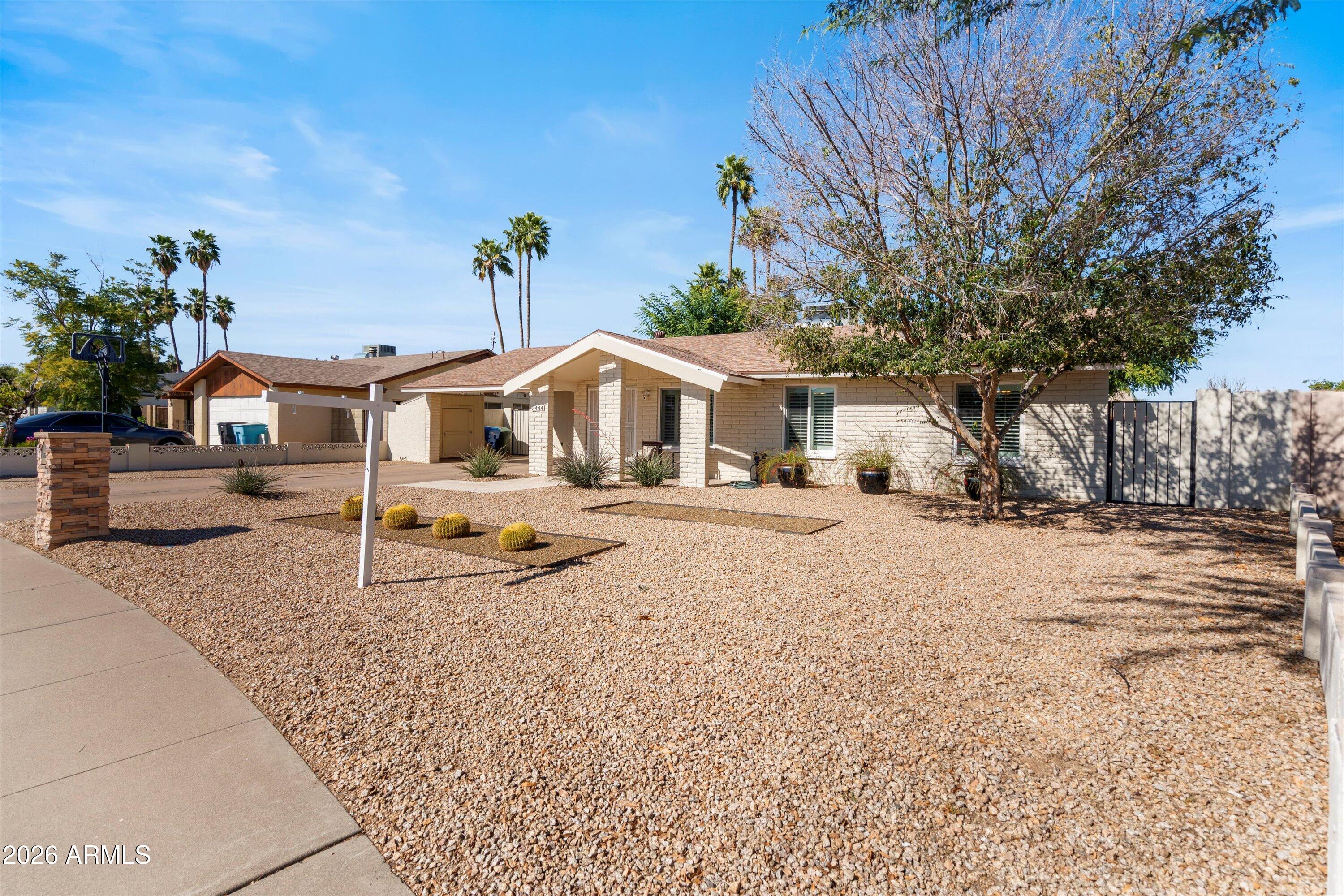 3444 E WINDROSE Drive