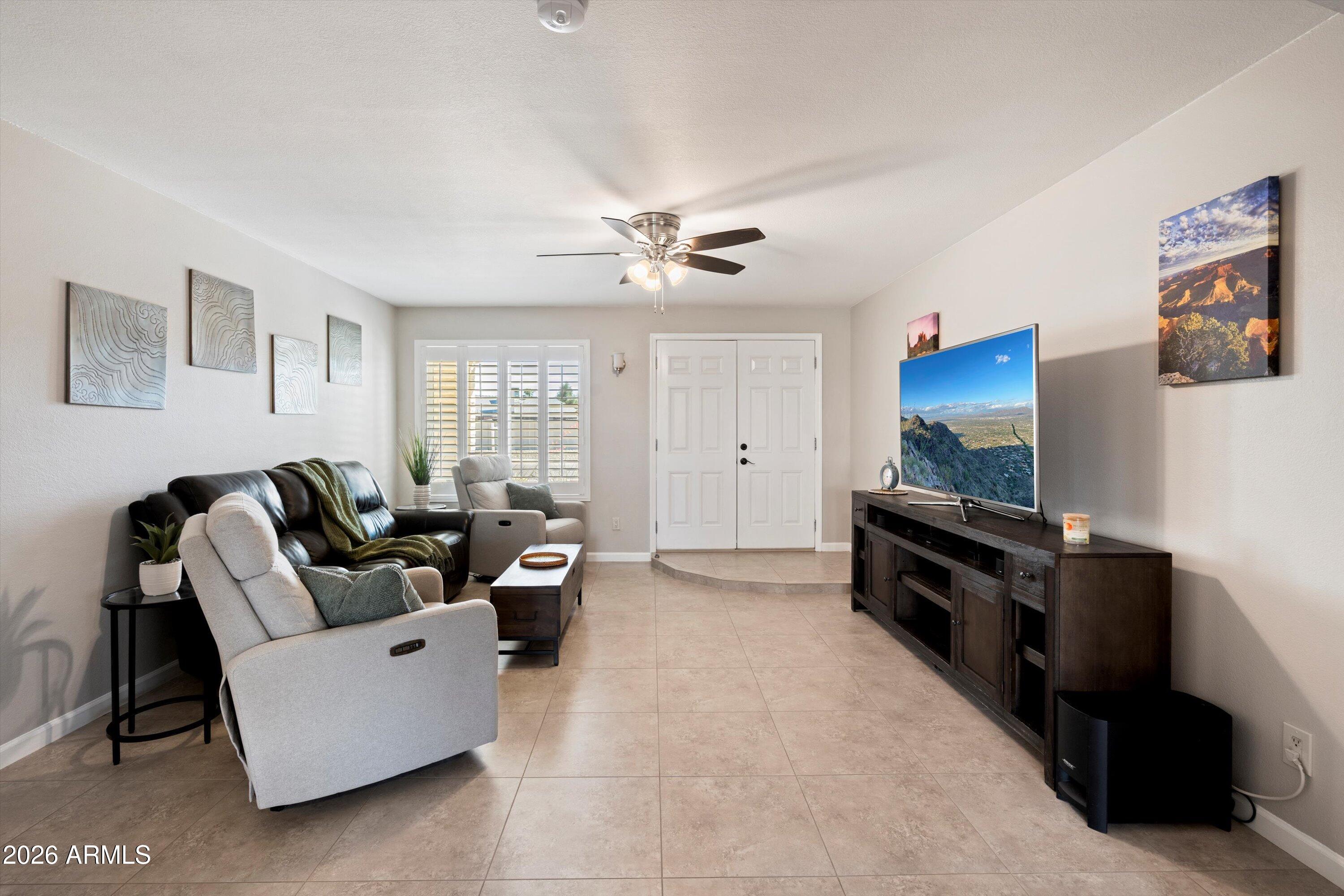 3444 E WINDROSE Drive