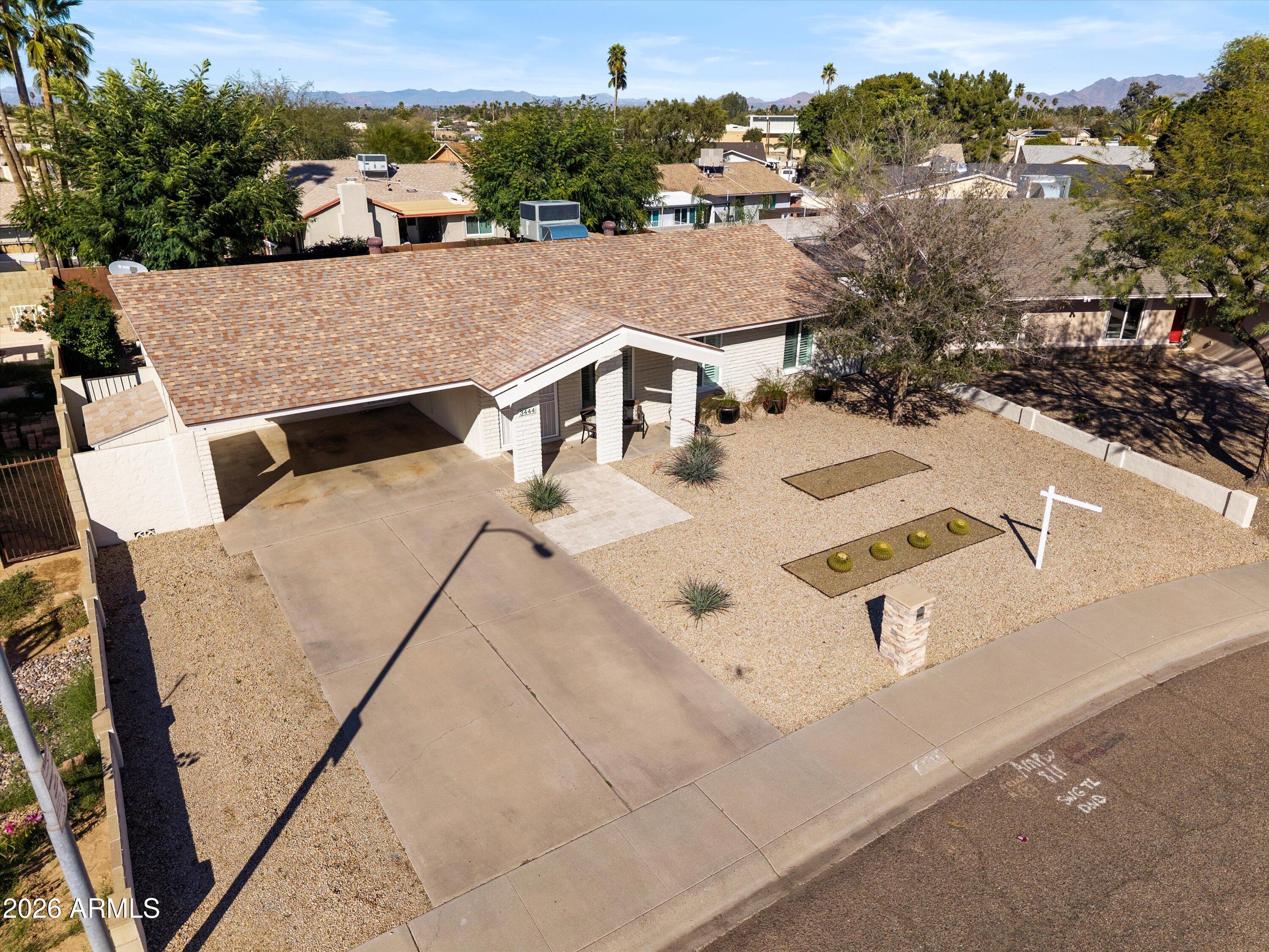 3444 E WINDROSE Drive