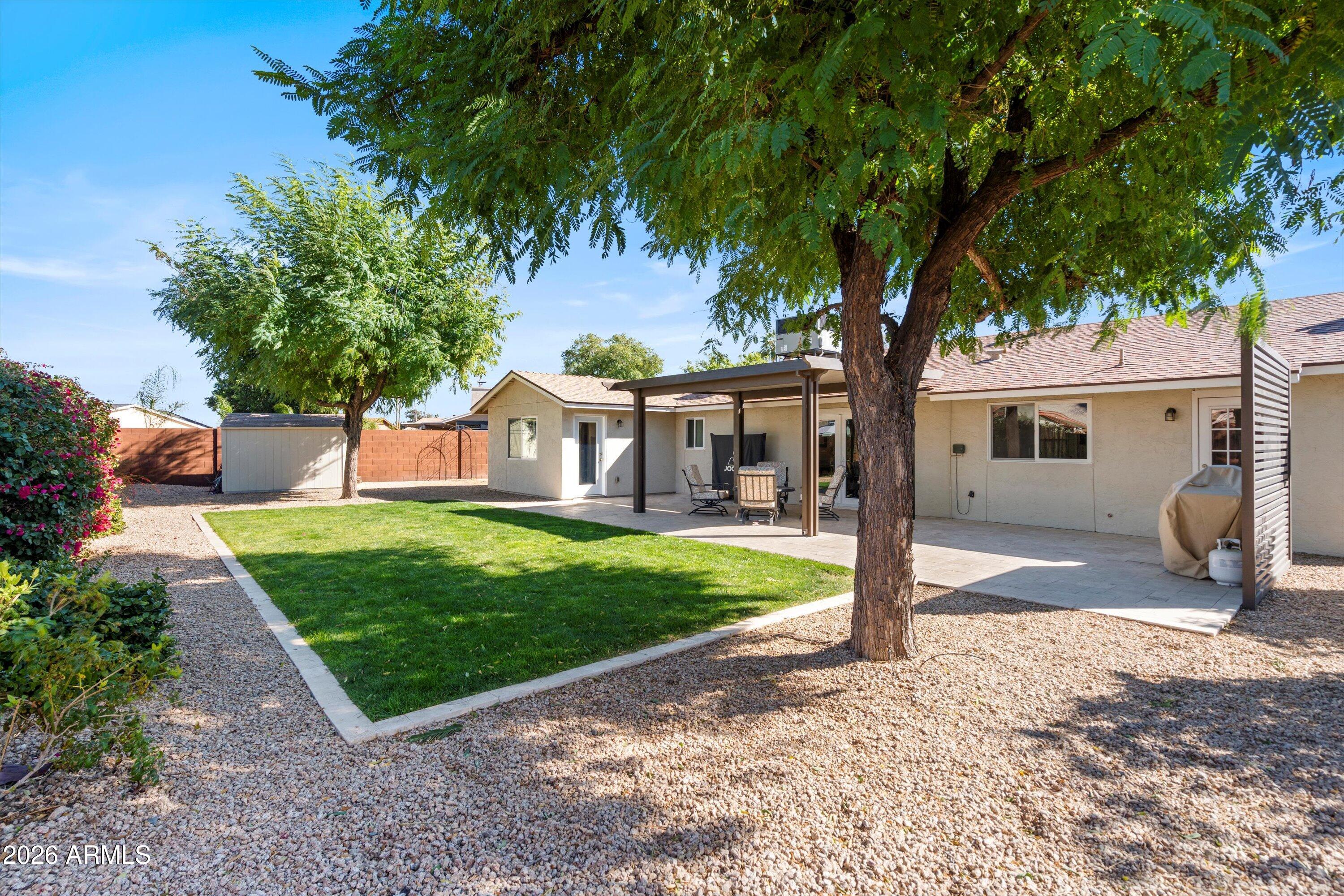 3444 E WINDROSE Drive