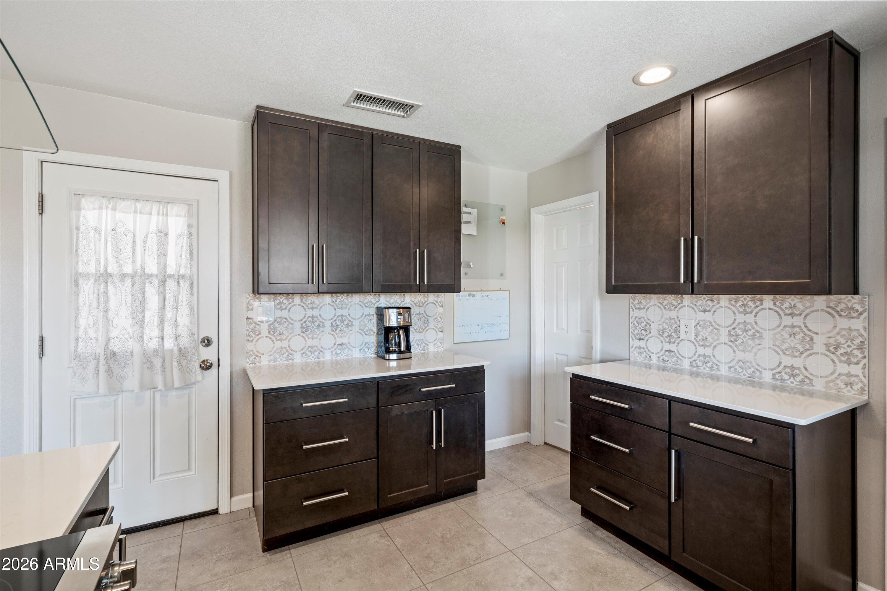 3444 E WINDROSE Drive