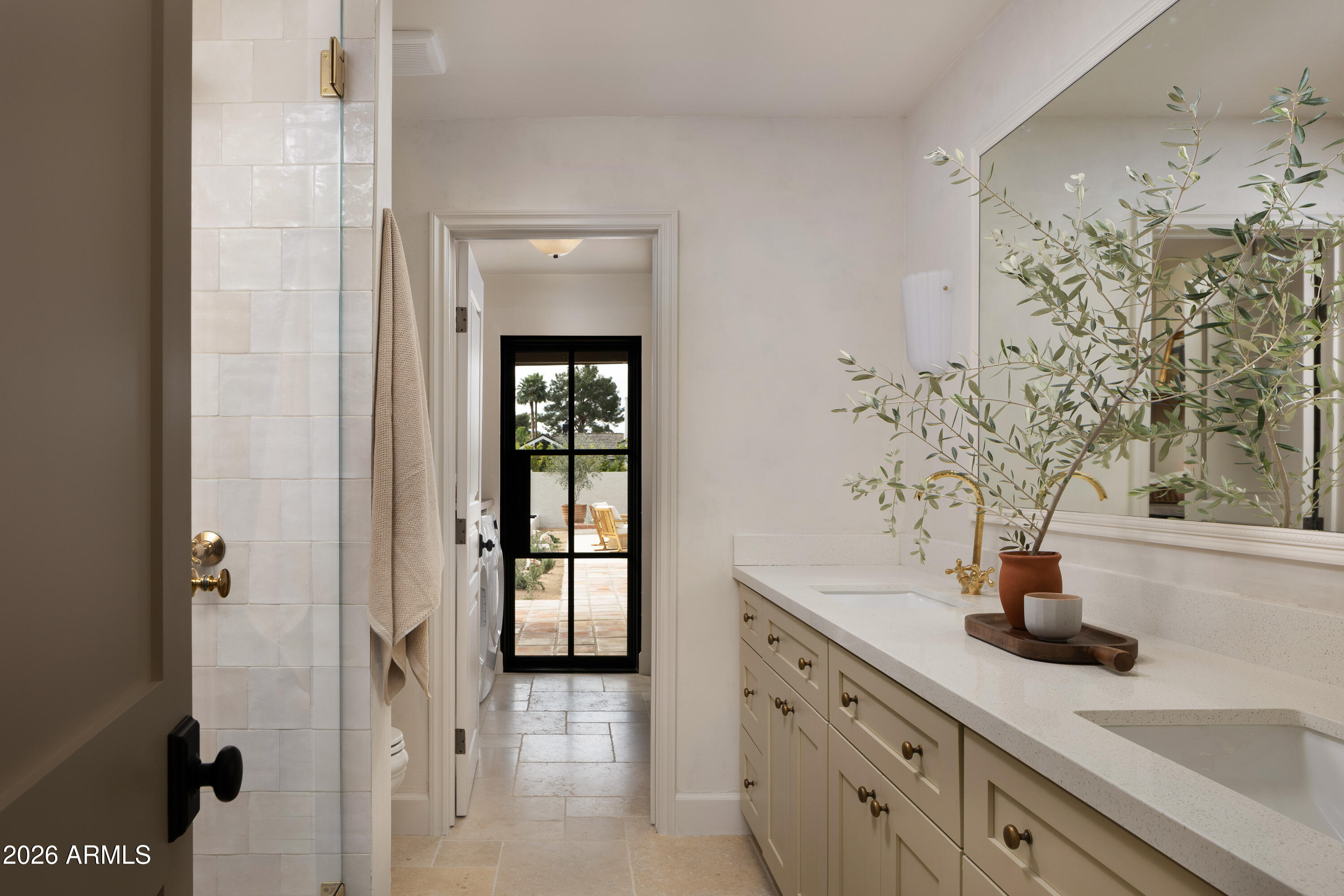 5501 E CAMELBACK Road