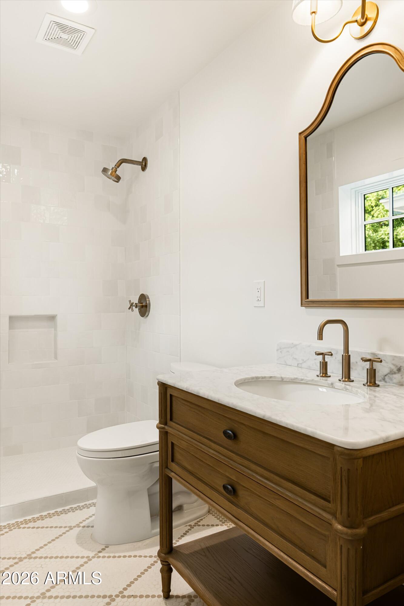 4835 E INDIANOLA Avenue