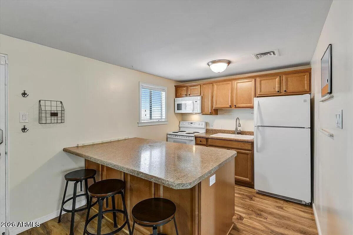 6125 E INDIAN SCHOOL Road 192