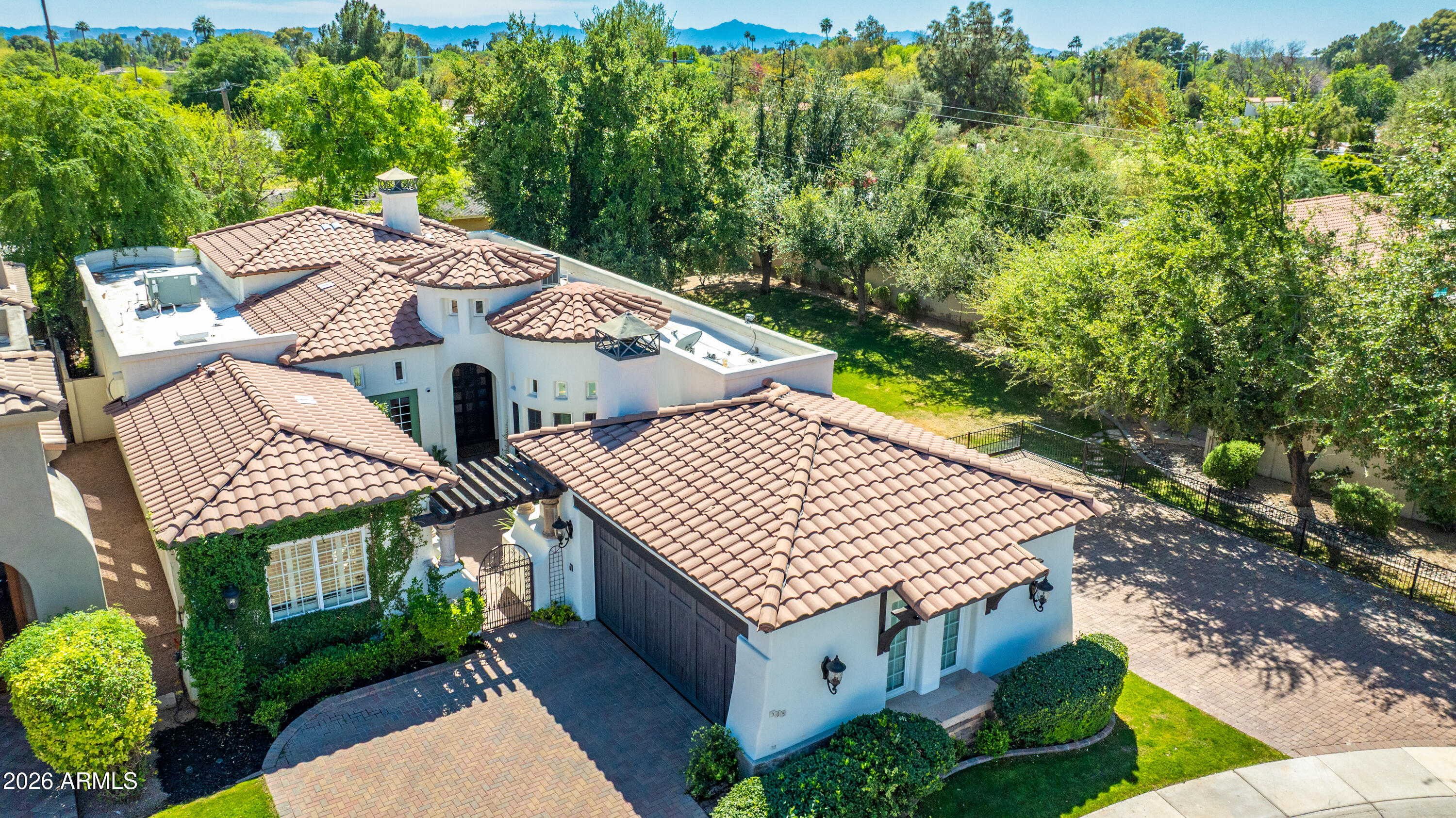 505 E ADAIR Drive