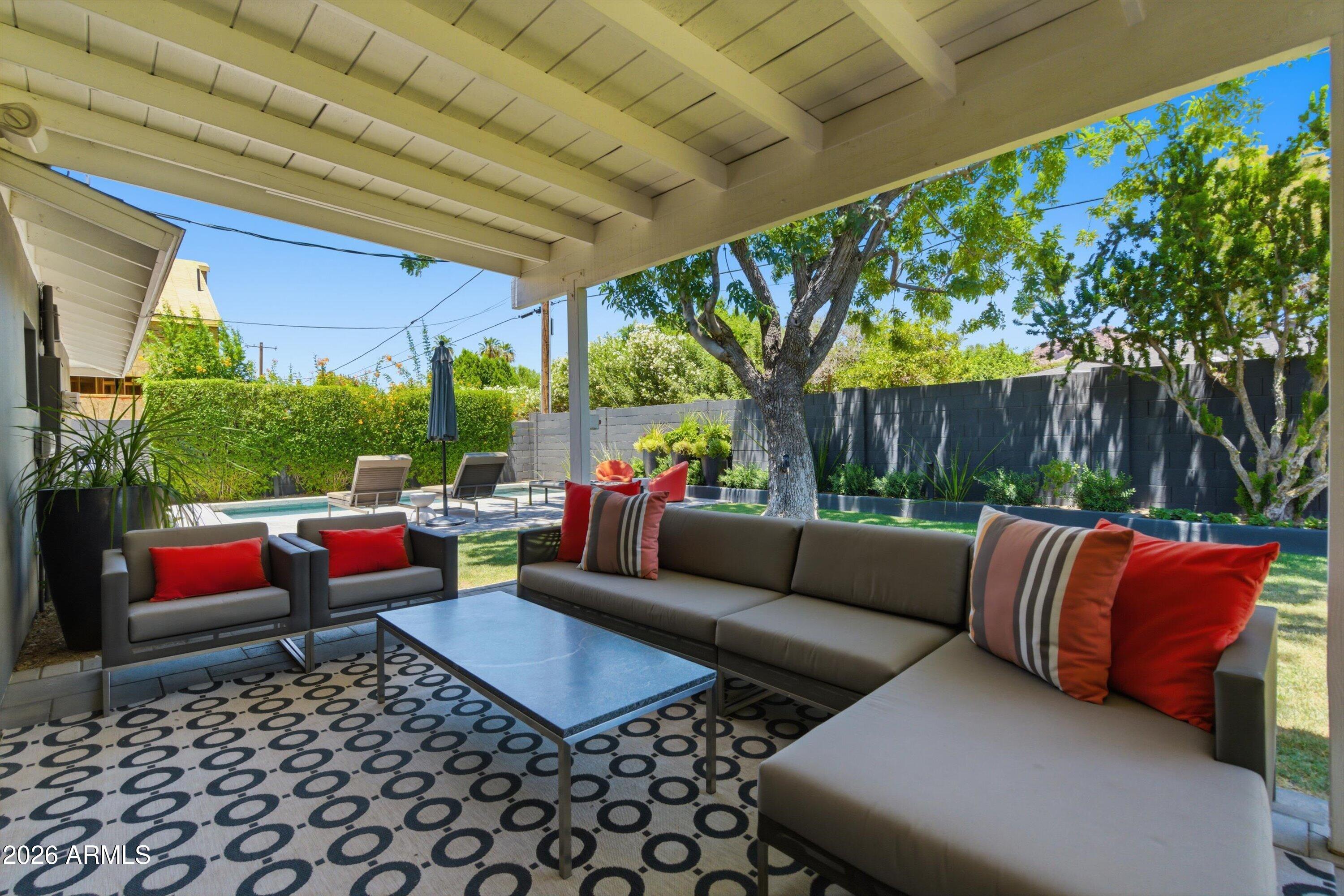 4618 E CALLE VENTURA