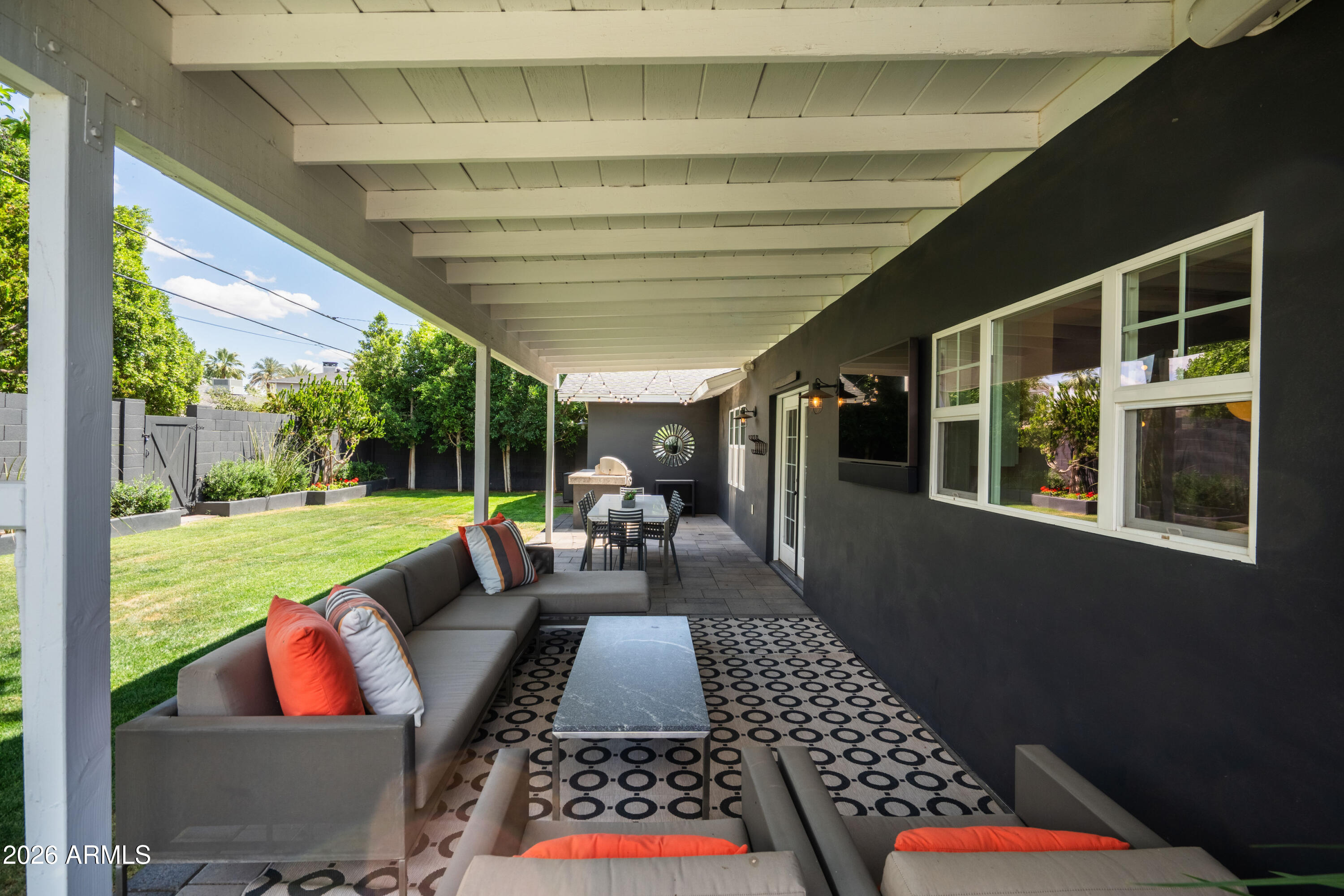 4618 E CALLE VENTURA