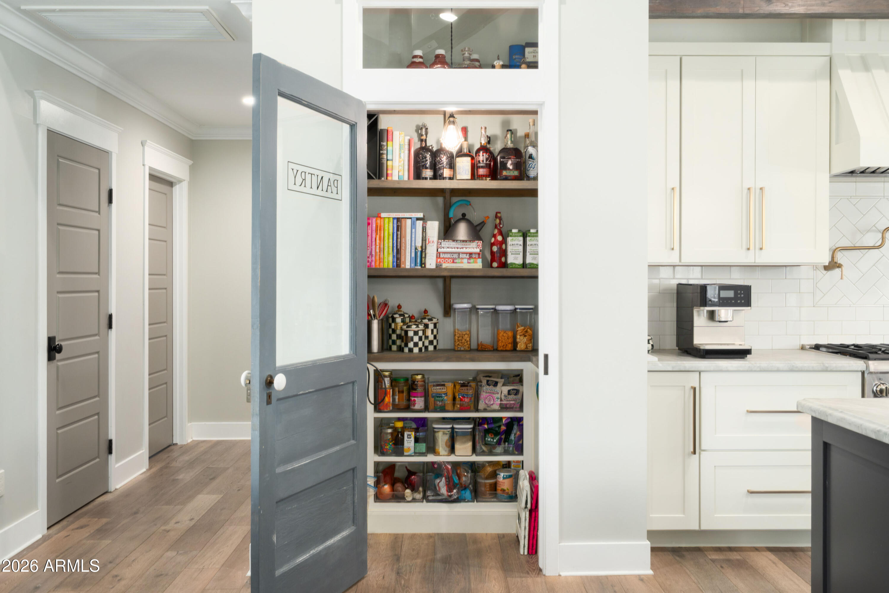 4618 E CALLE VENTURA