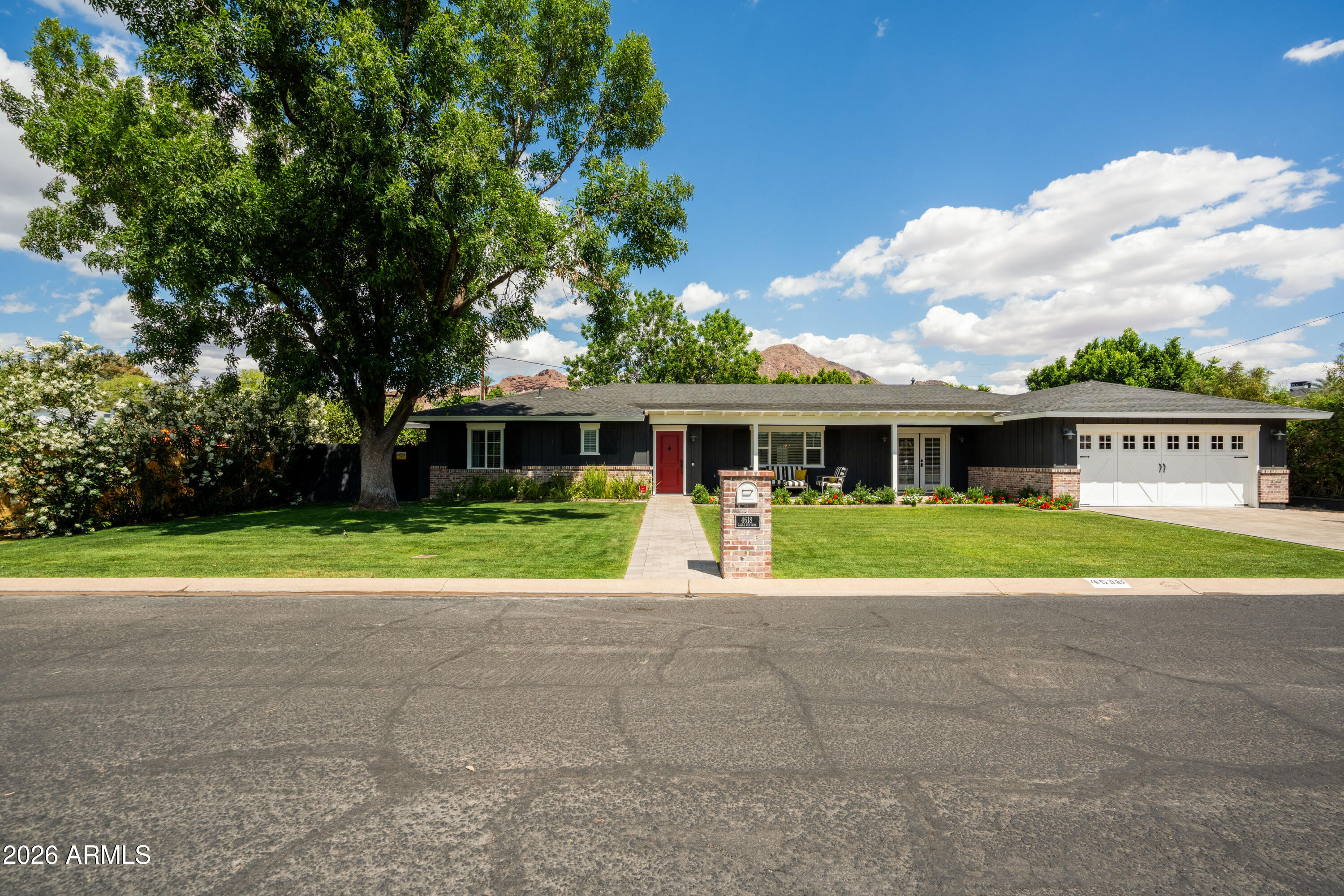 4618 E CALLE VENTURA