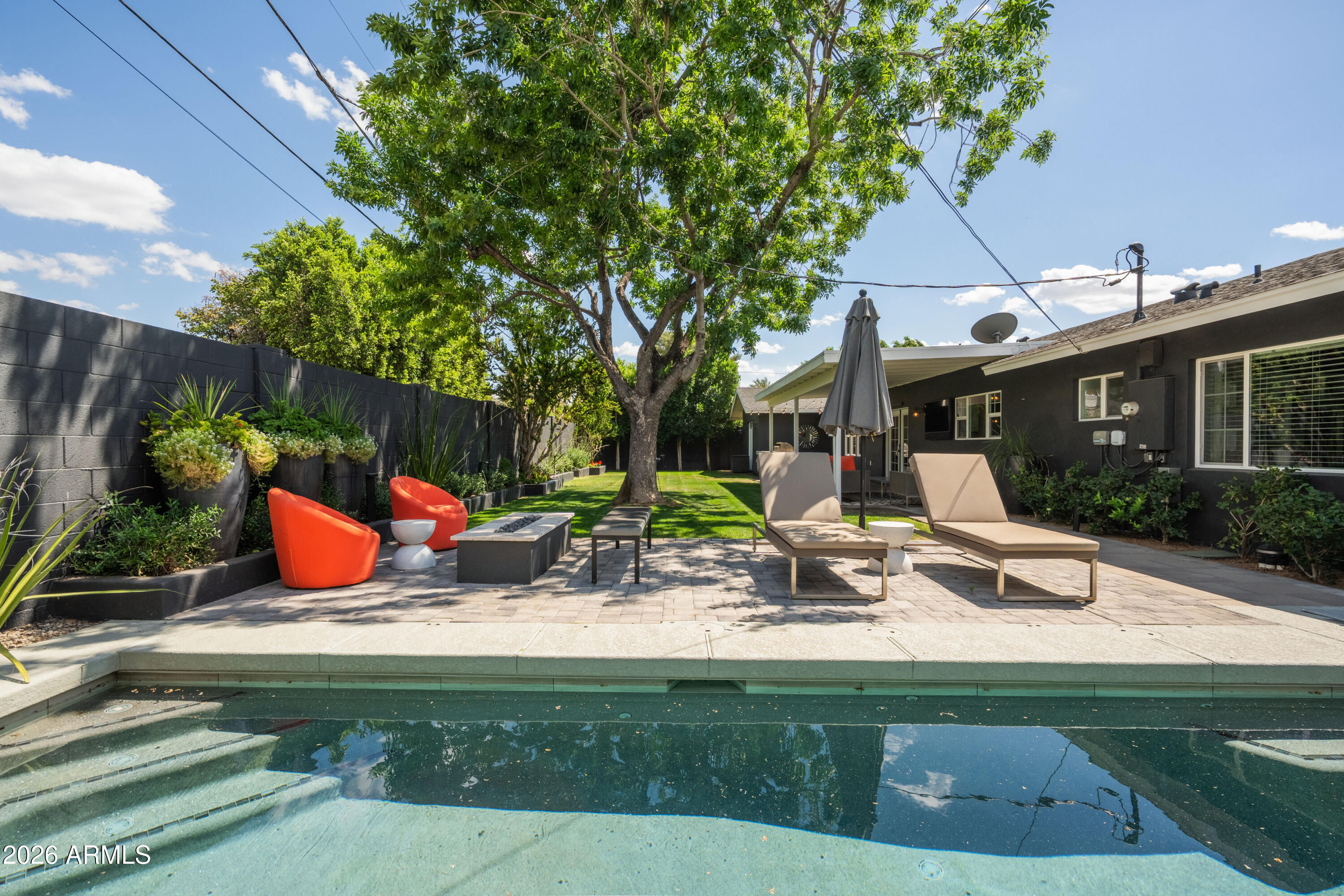 4618 E CALLE VENTURA