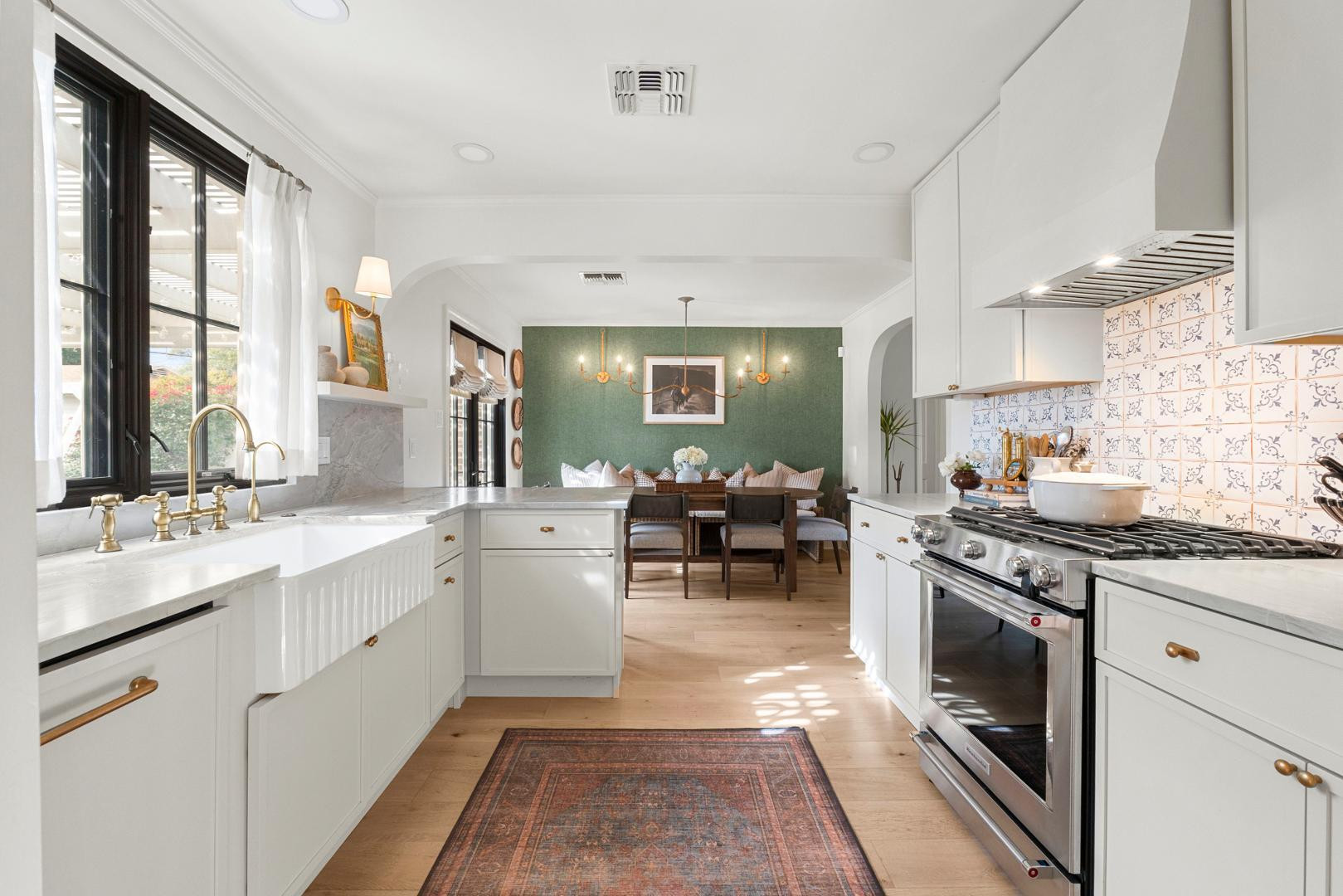 317 W Encanto Boulevard