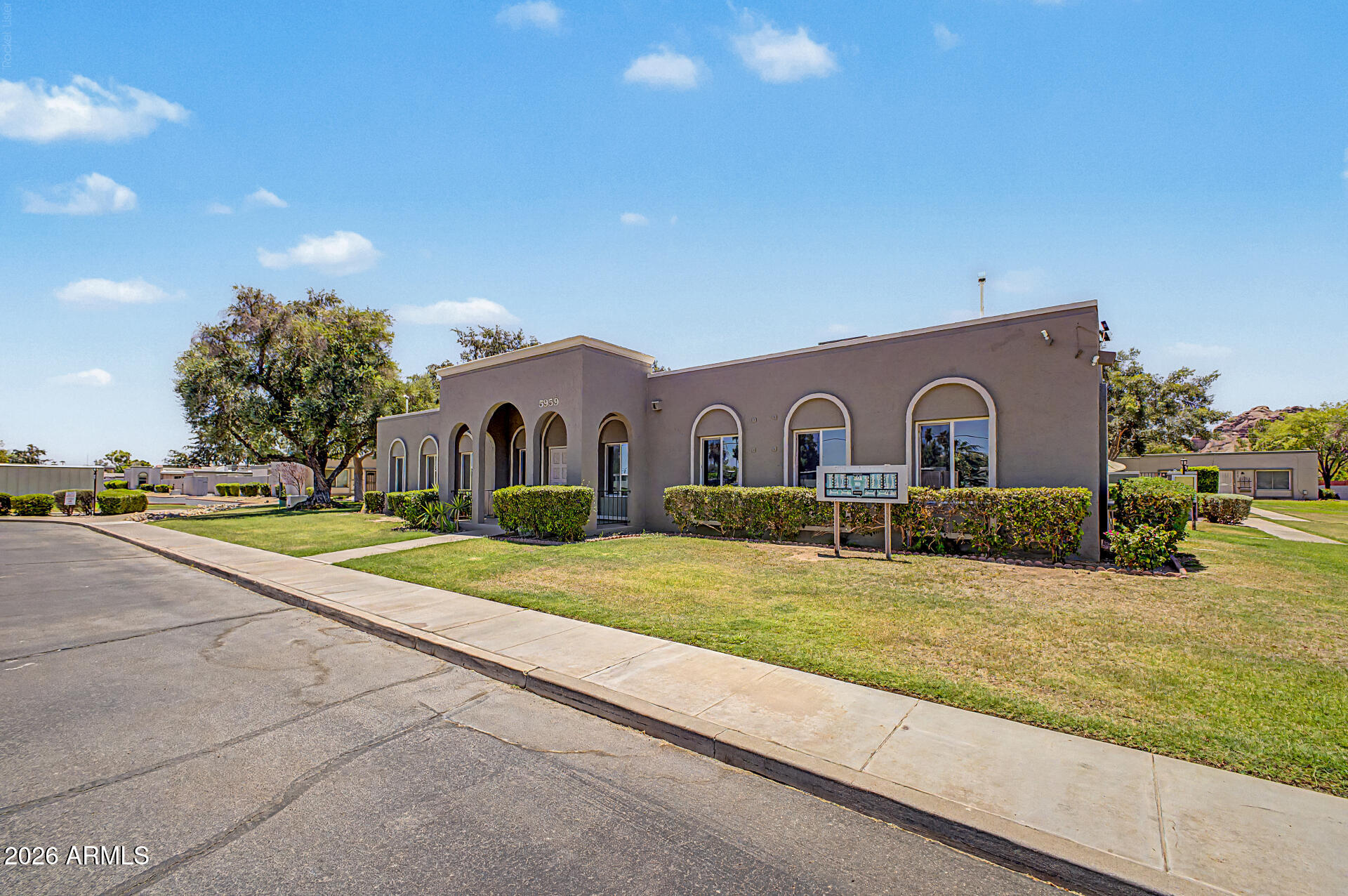 5873 E THOMAS Road