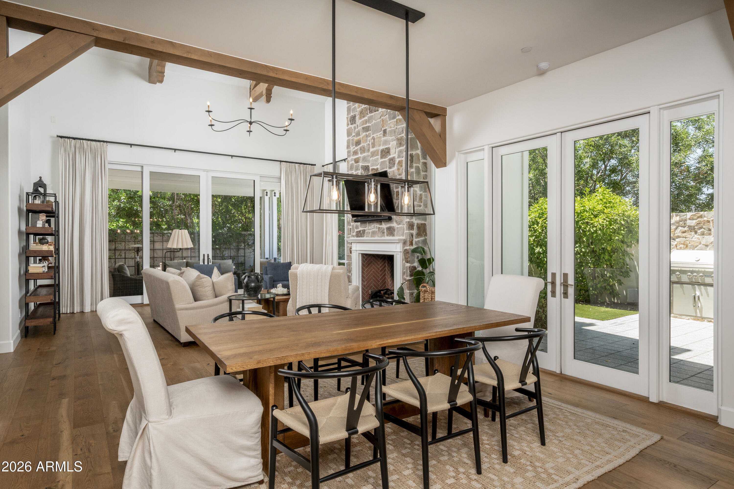 3714 E SELLS Drive