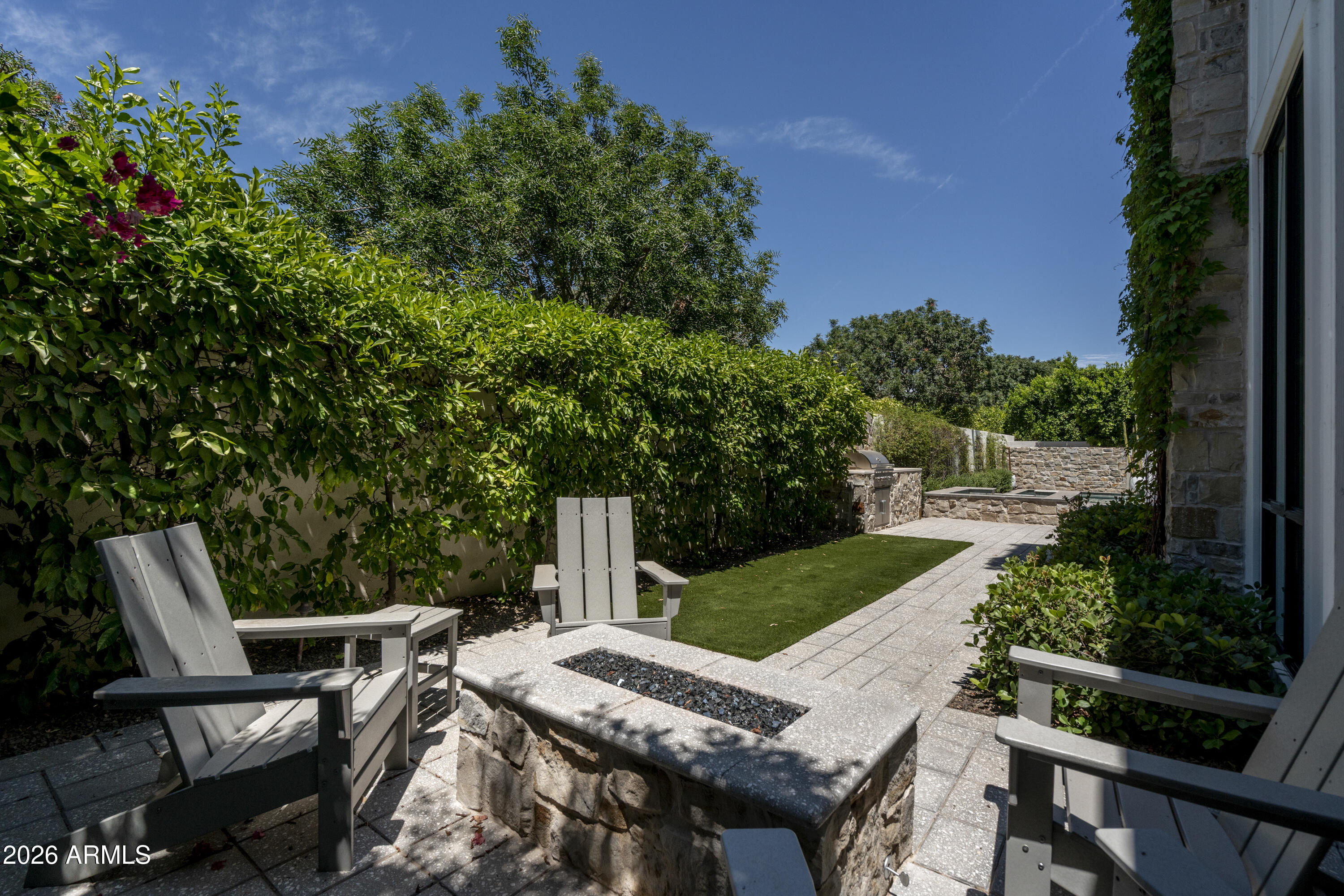 3714 E SELLS Drive