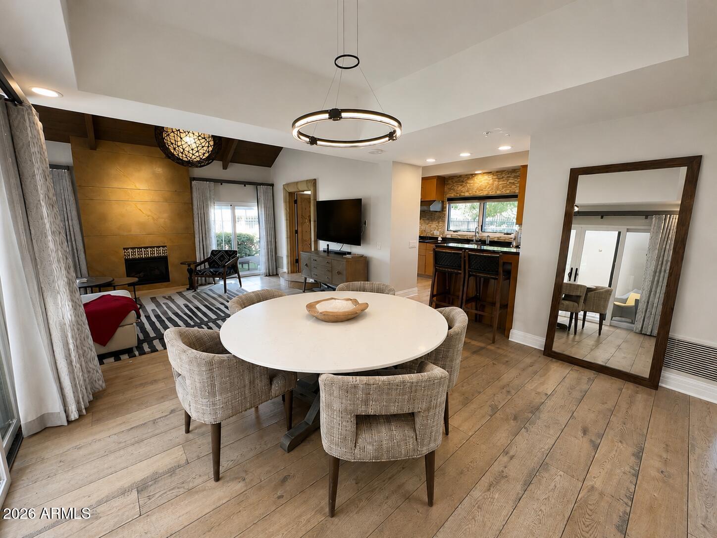 6000 E Camelback Road E 7707