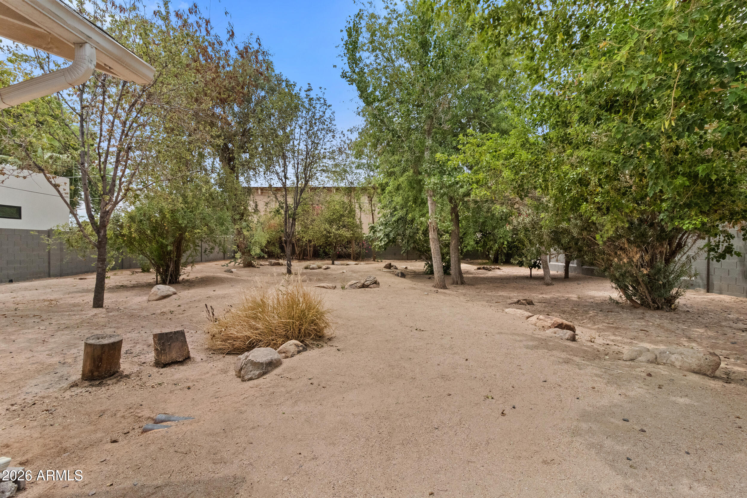 4025 E OSBORN Road