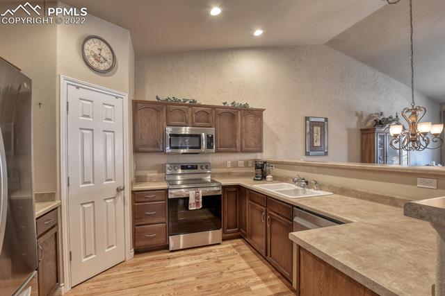 2635 Avalanche Heights