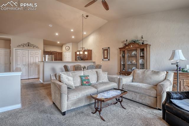 2635 Avalanche Heights