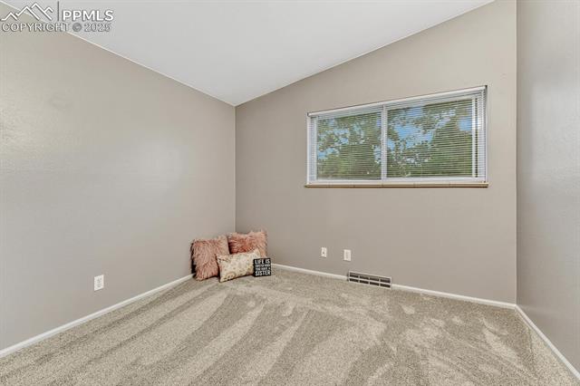 2729 N Prospect Street