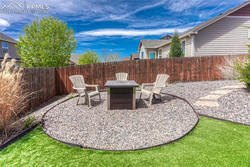 6851 Mustang Rim Drive