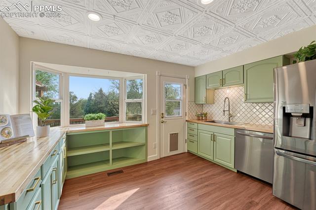 5527 Constitution Court