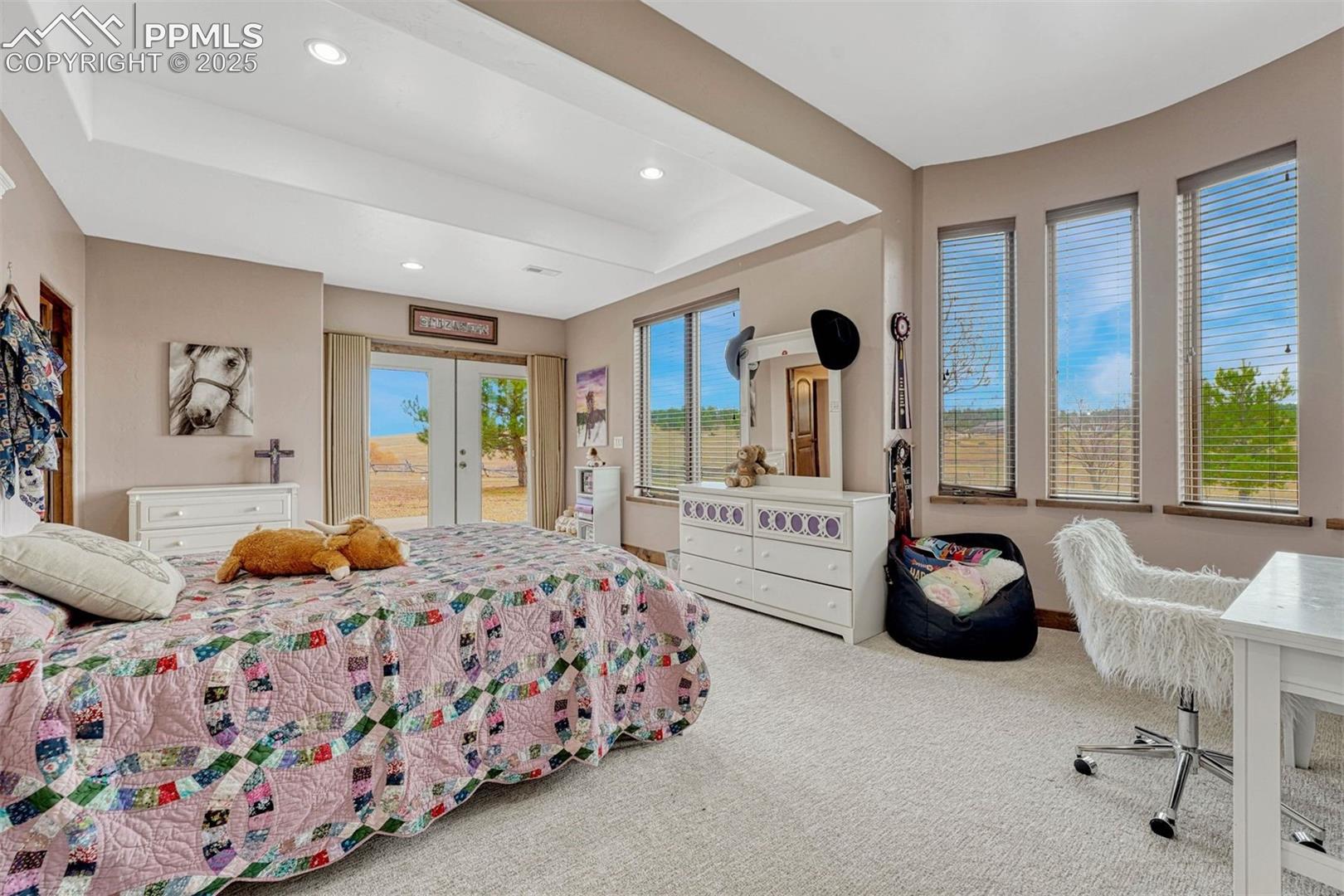 9565 Oak Springs Trail
