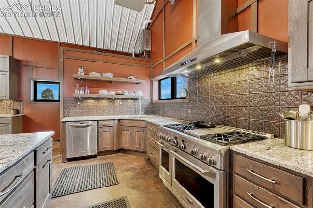 9565 Oak Springs Trail