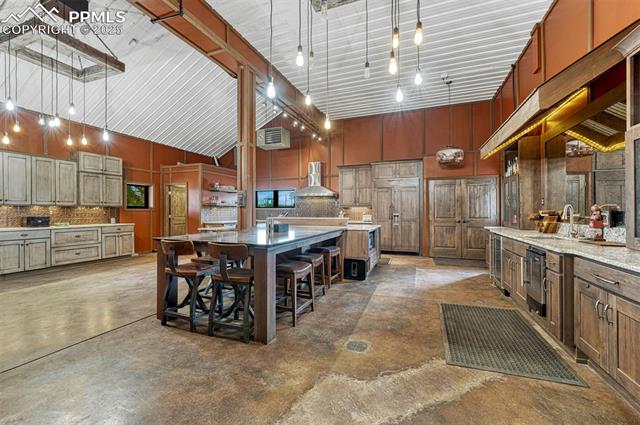 9565 Oak Springs Trail