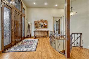 9565 Oak Springs Trail