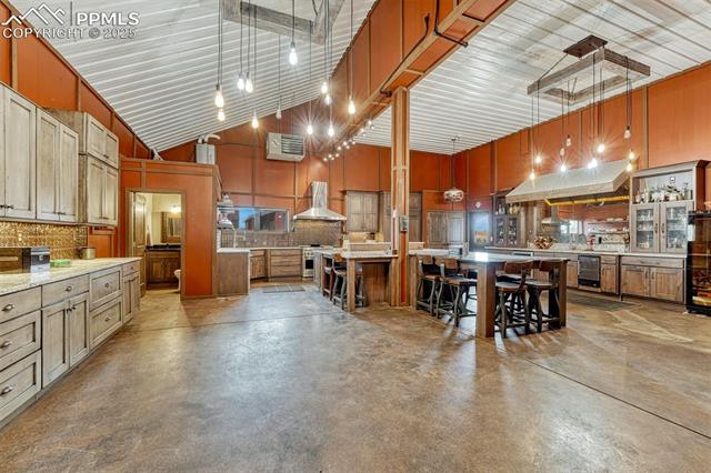 9565 Oak Springs Trail