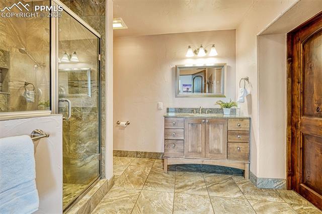 9565 Oak Springs Trail