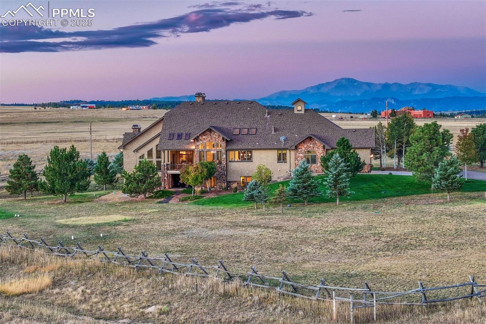 9565 Oak Springs Trail