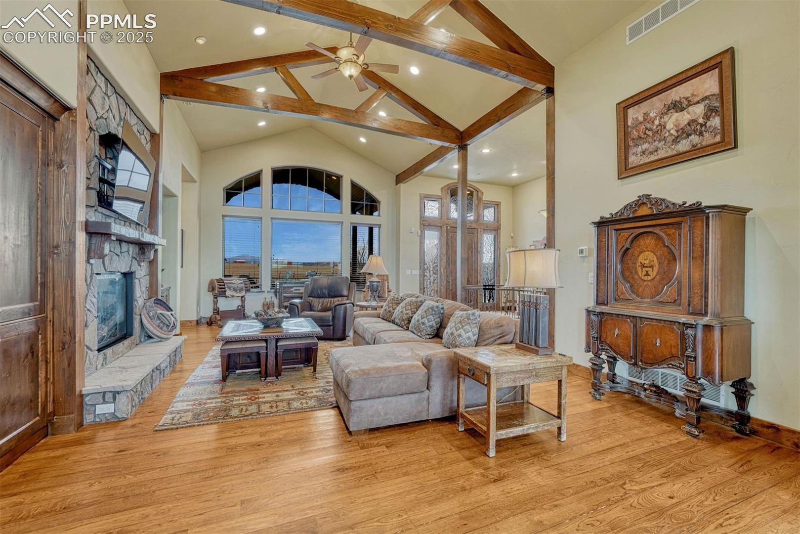 9565 Oak Springs Trail