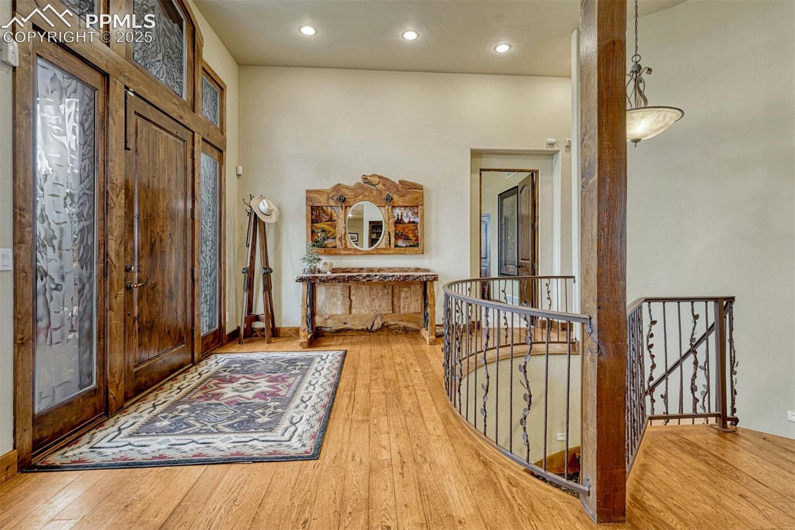 9565 Oak Springs Trail